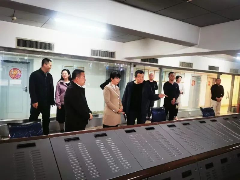 黄芳在鞍山、瓦房店调研